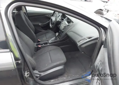 2018 Ford Focus S z USA, uszkodzony, nr VIN 1FADP3E25JL301376